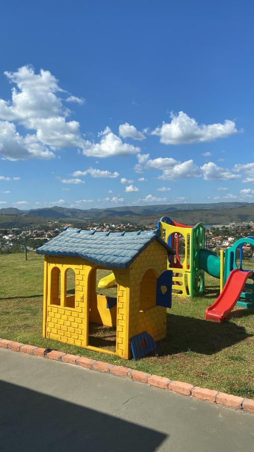 Vila Casa Em Escarpas Do Lago Capitólio Exteriér fotografie